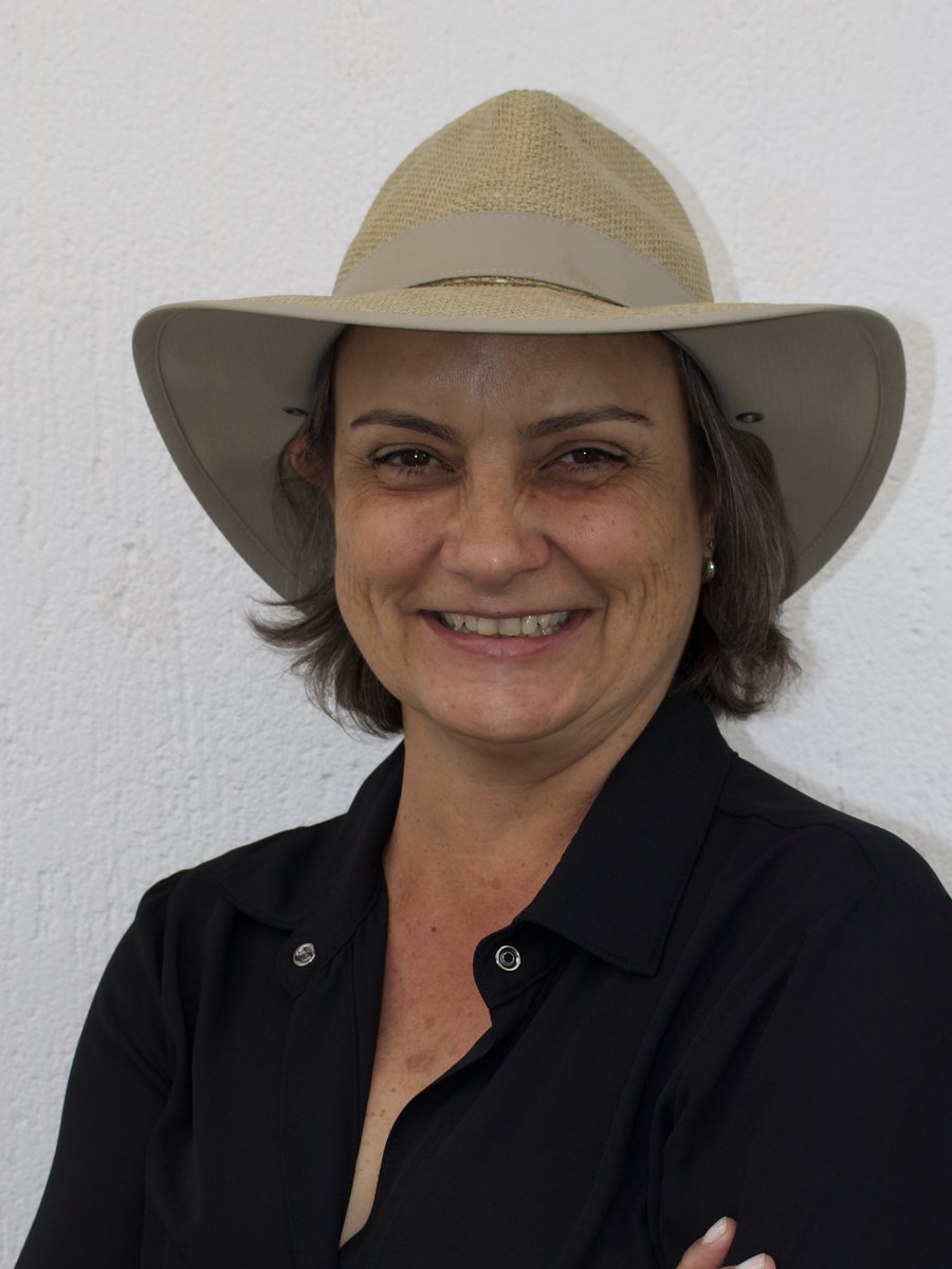Dra. Fabíola Carla Mendonça, médica veterinária